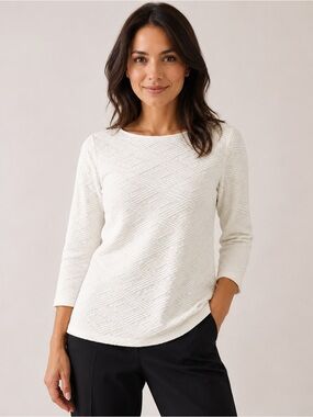 Tees by Tina Cream Textured 3/4 Sleeve Stretch Top One Size | Seamless